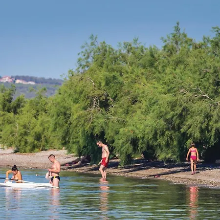 Cozy In With Heated Swimming Pool Starigrad Paklenica